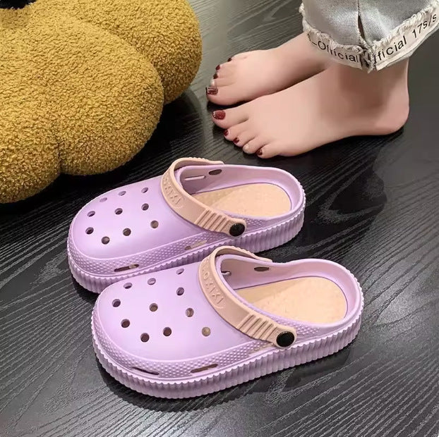Soft bottom, feeling like stepping on shit, ins cute cartoon clogs for women, summer outwear 2024new arrivalthick solenon-slip beach