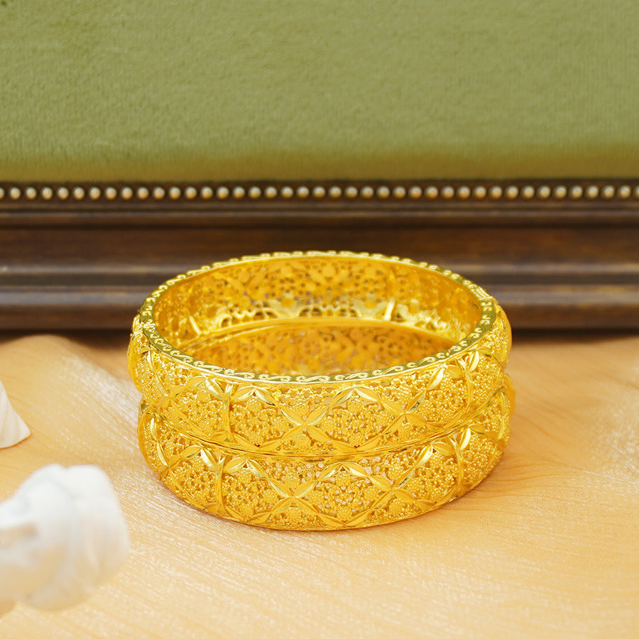 Wholesale middle eastern dubai fashion classic hollow flower design women's gold-plated bangle, wedding party jewelry