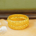 Wholesale middle eastern dubai fashion classic hollow flower design women's gold-plated bangle, wedding party jewelry