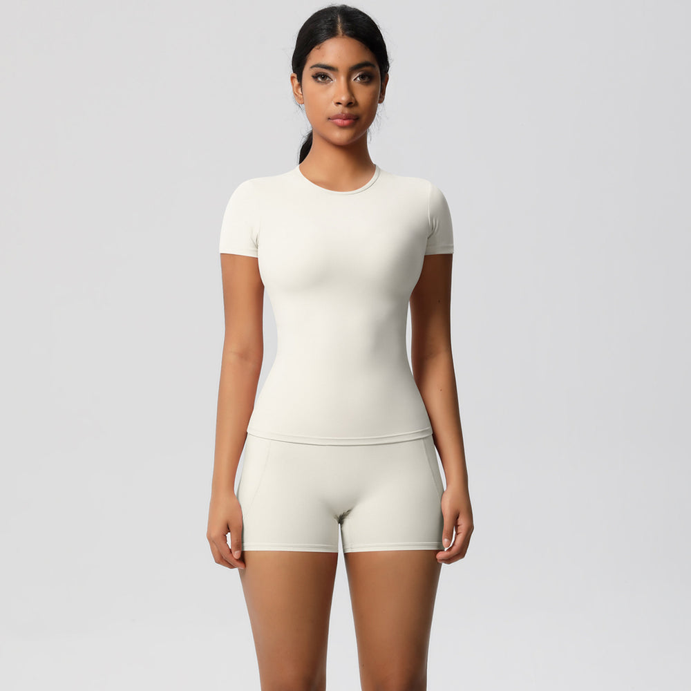 European and american style fleece-lined quick-dry short-sleeve yoga set with pocketed shorts for outdoor running and fitness