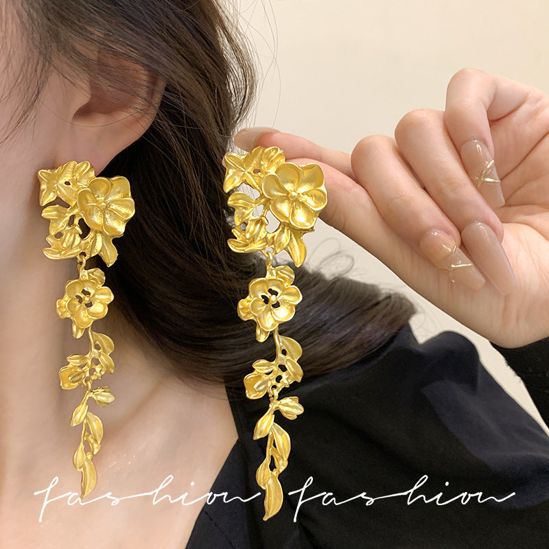 Vintage floral tassel earrings - new spring collection, lightweight luxury, high-end studs, unique statement earrings, elegant dangle earrings