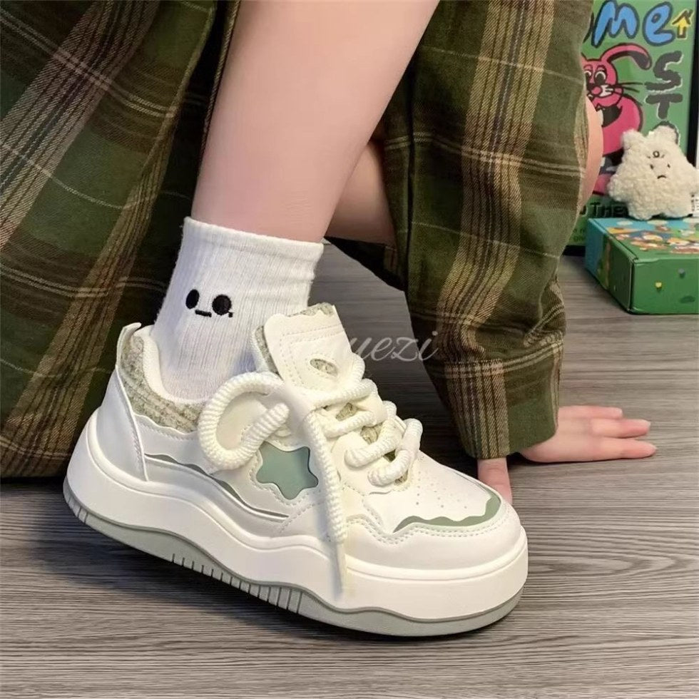 Kids' soft-soled shoes:  spring new arrivals - girls' athletic sneakers for mid-to-large children, anti-slip, fashionable skate shoes, trendy style