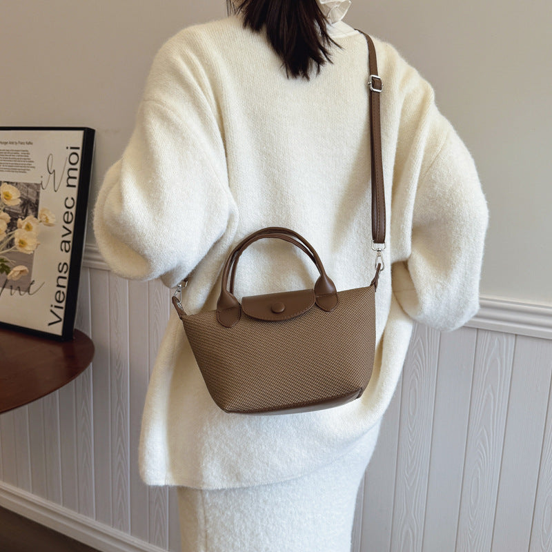 French fashion retro dumpling bag women's 2025 new simple texture shoulder bag versatile messenger bag mobile phone bag