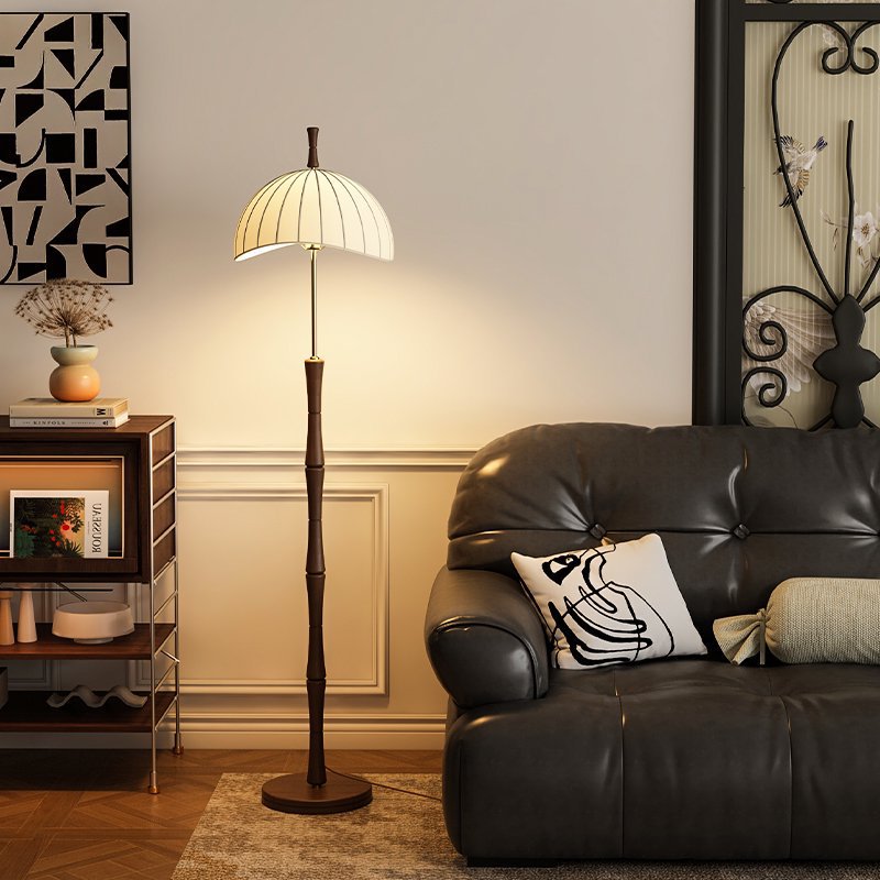 Vintage living room bedroom study ambient light solid wood walnut high-end French medieval wabi sandy wind floor lamp