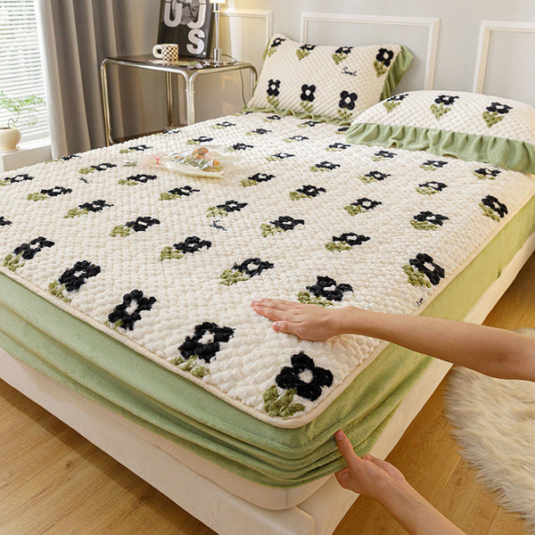 Jacquard soybean padded mattress wholesale winter thickened bean fleece mattress cover fleece mattress protective cover milk fleece
