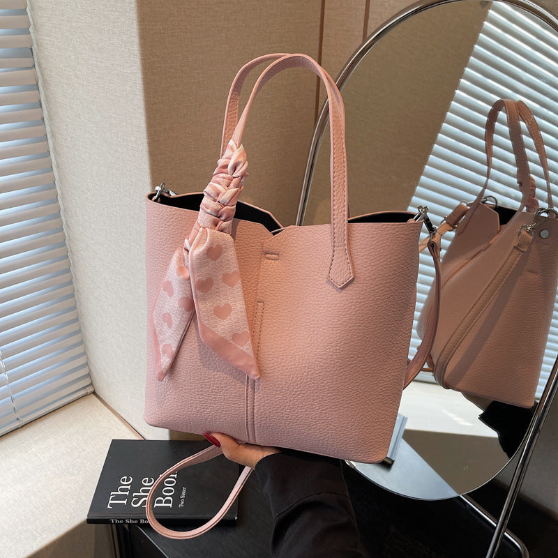 Cross-border popular bags this year, women's 2025 new niche portable bucket bags, versatile shoulder messenger bags