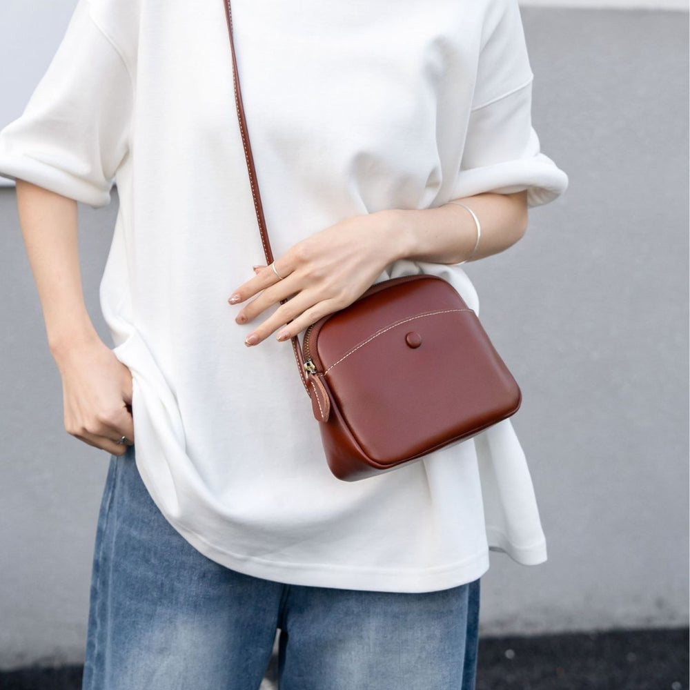 Spring/summer 2025 new women's phone bag: genuine leather soft bag, lightweight casual crossbody bag, fashionable versatile shoulder bag