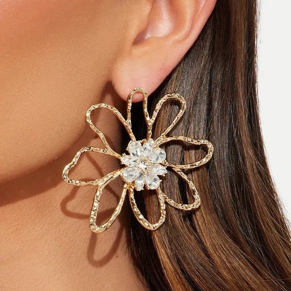 European and american retro irregular hollow flower diamond-studded earrings, statement design fashion gold volcanic lava line stud earrings