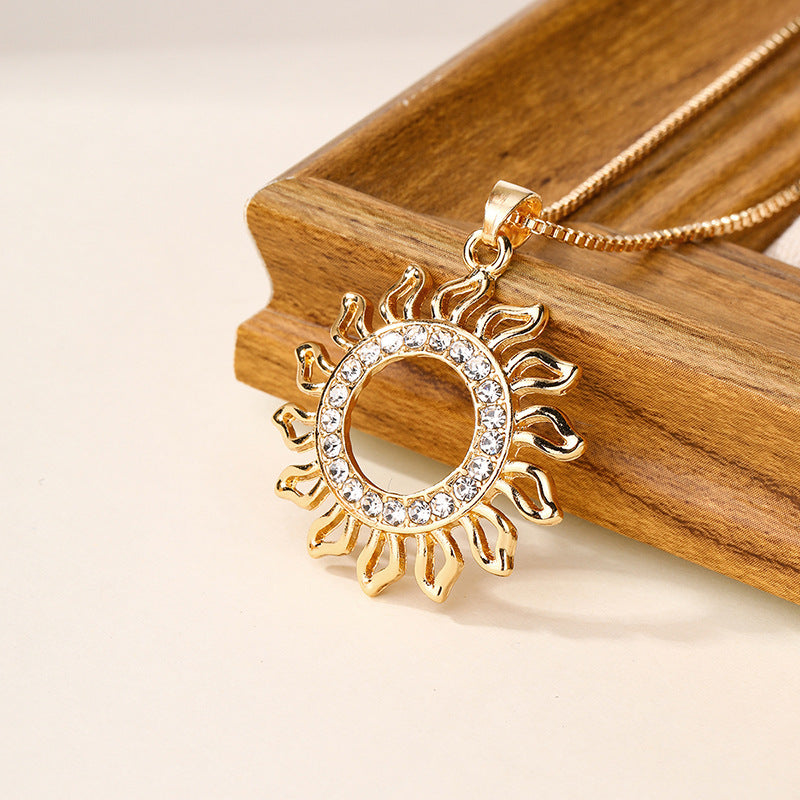 Wholesale diamond-studded pendants: european and american cross-border women's fashion accessories, versatile jewelry, alloy sunburst round minimalist necklace
