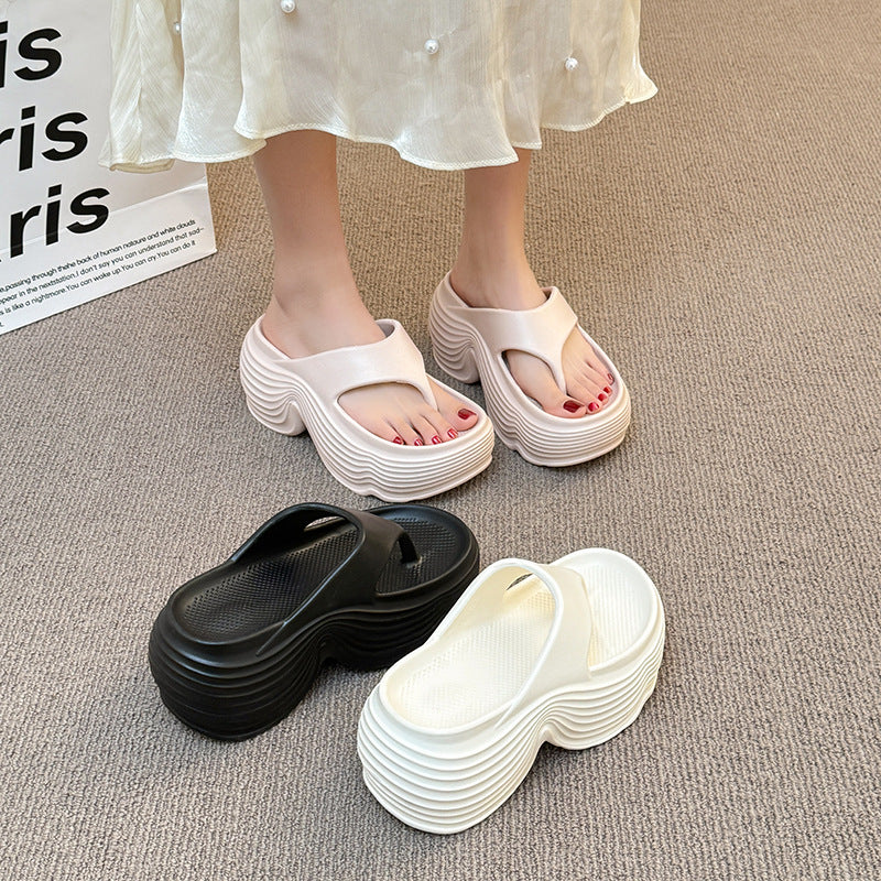 New summer women's platform slides: non-slip, stylish, and trendy. these height-boosting sandals are perfect for beach, outdoor, and everyday wear. a versatile and fashionable choice