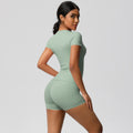 European and american style fleece-lined quick-dry short-sleeve yoga set with pocketed shorts for outdoor running and fitness
