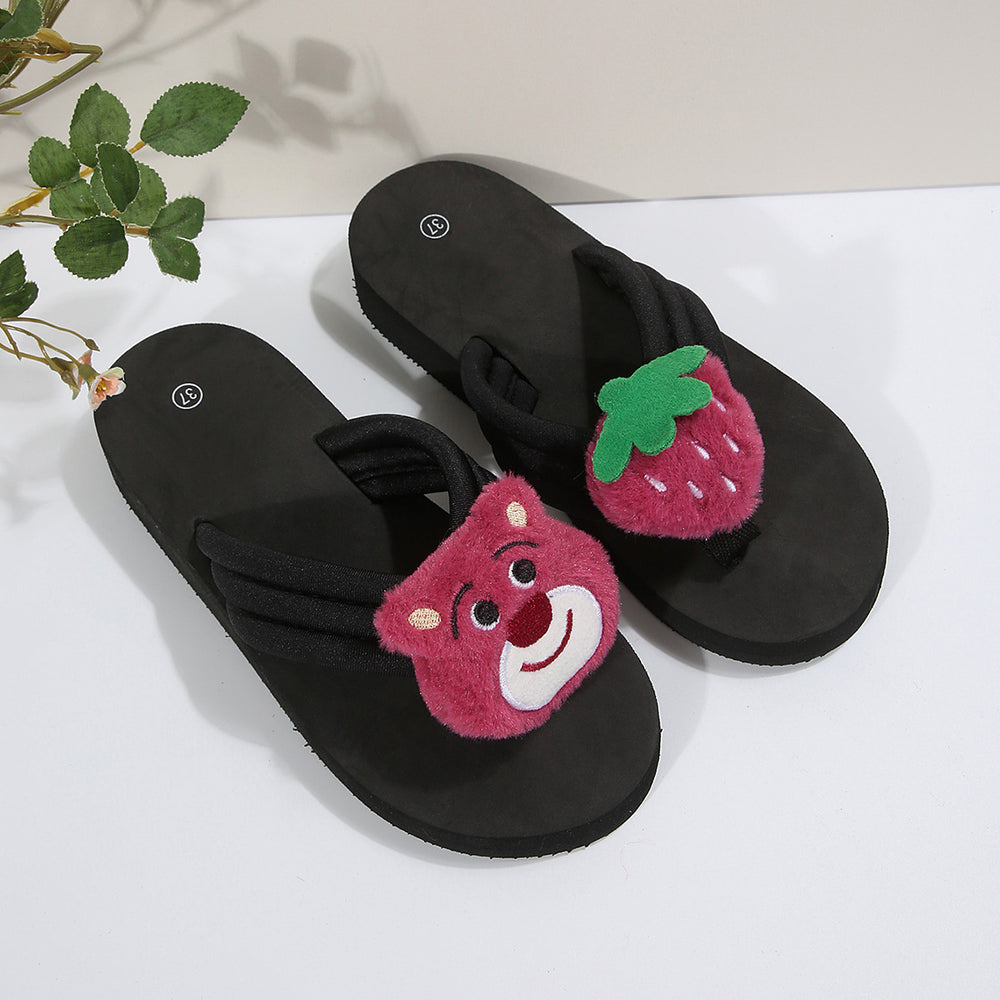 Eva thick-soled flip-flops: cloud-like comfort for outdoor beach vacations, featuring cartoon character designs for matching family sets and cozy lounging at home