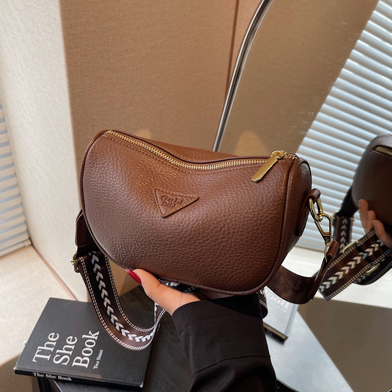 Cross-border niche design bag women's 2025 new summer fashion broadband messenger bag casual popular saddle bag