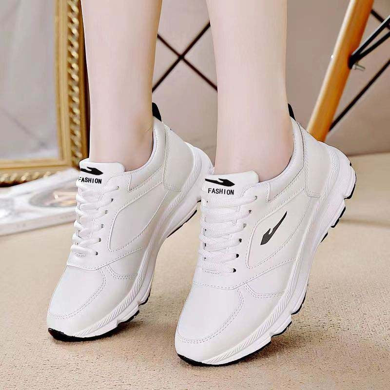 Women's white sneakers - 2025 spring new arrivals: versatile chunky sole shoes for students, korean style, ins & harajuku inspired athletic skate shoes