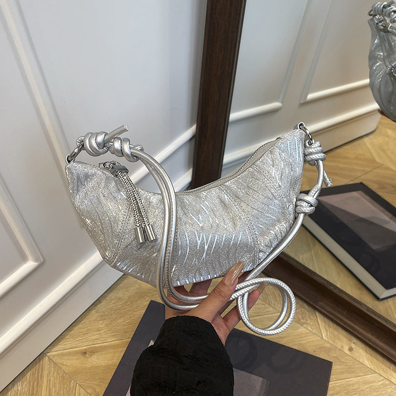 Cross-border niche light and versatile foreign style dumpling bag women's 2025 new fashion personalized creative shoulder messenger bag