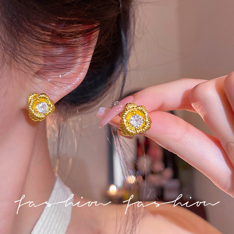 S925 sterling silver needle earrings, gold-tone double layer zircon flower studs, women's unique design, fashionable and elegant, versatile earrings