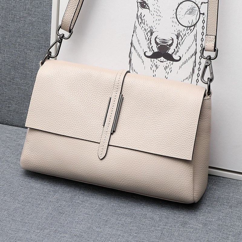 Fashion leather messenger bag women's 2025 new versatile cowhide small square bag large capacity casual lightweight shoulder bag small