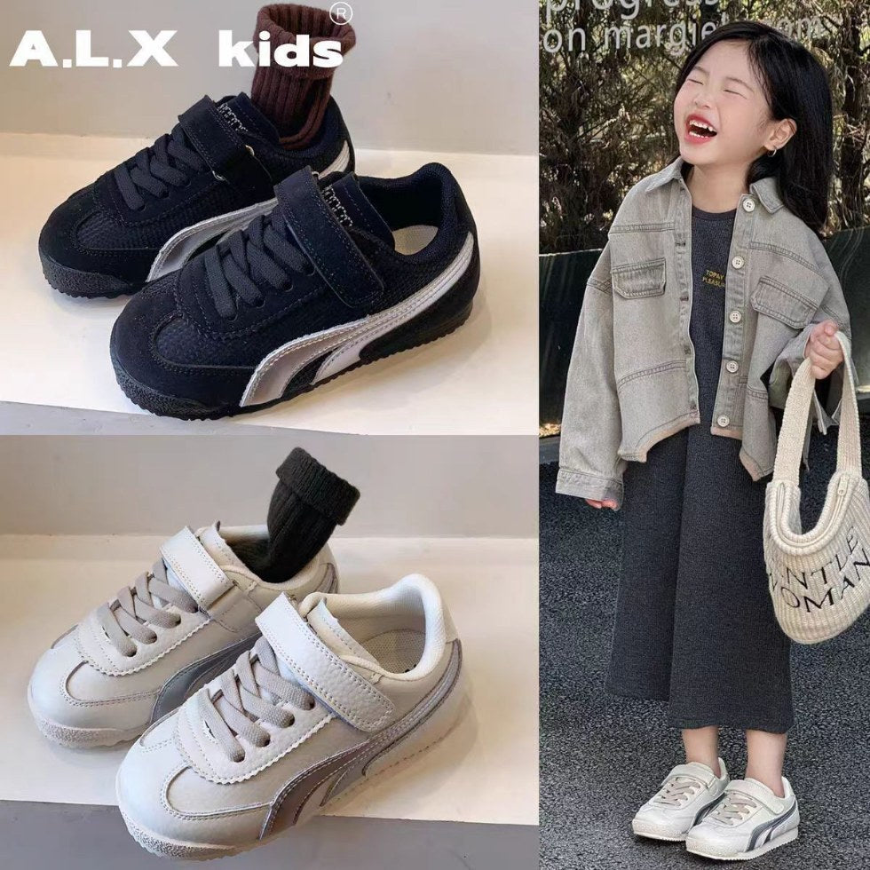 spring/autumn new children's soft-soled sneakers, anti-slip lightweight casual shoes for mid-to-large children, trendy "eggshell" shoes, popular online style