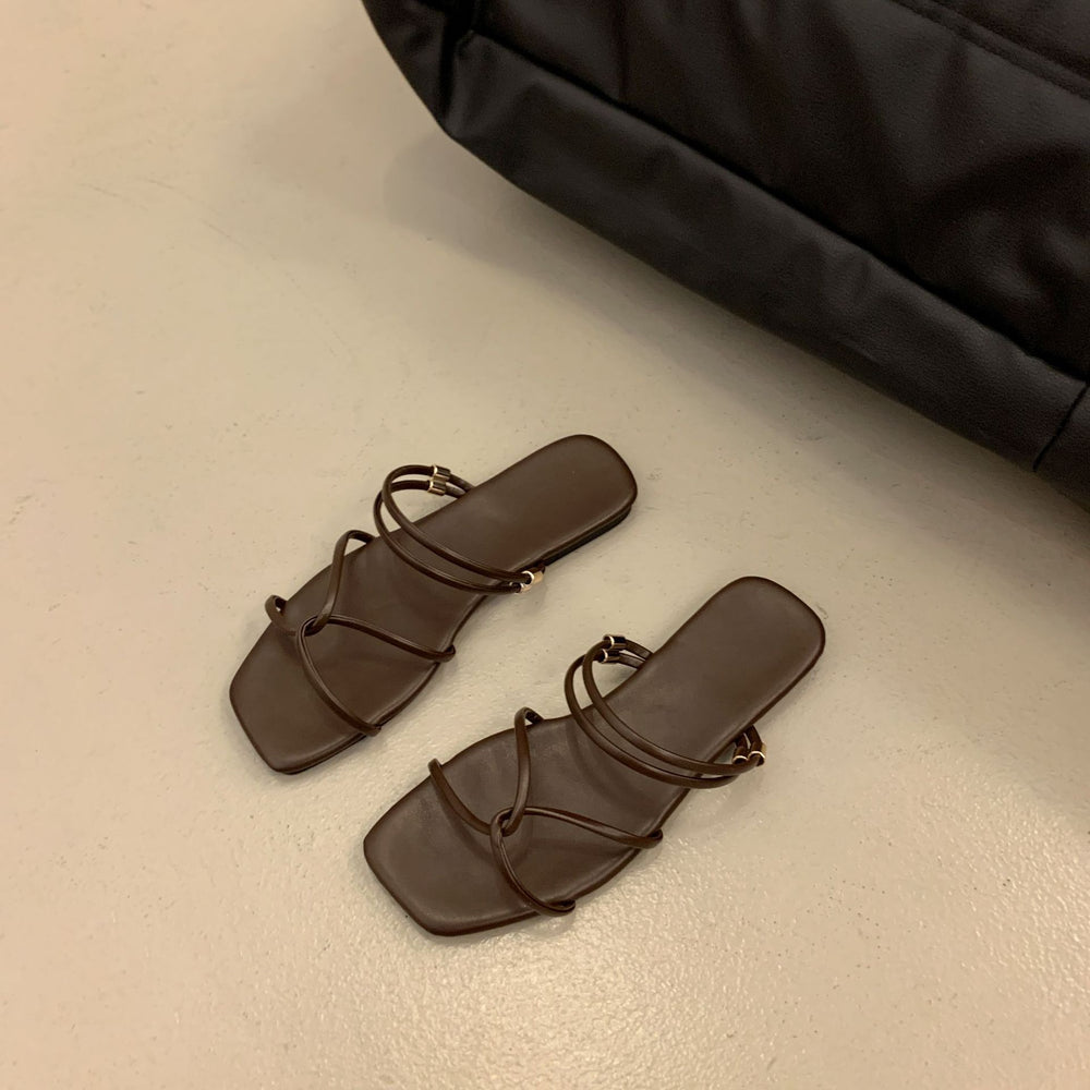 French-style flat square-toe slippers, fairy shoes, outdoor wear, 2025 new summer beach sandals