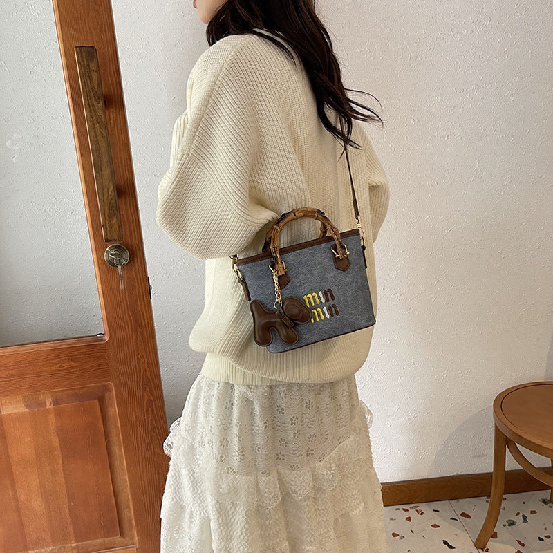 Straw 2025 new small square bag pastoral hand-woven tote bag seaside vacation beach shoulder bag