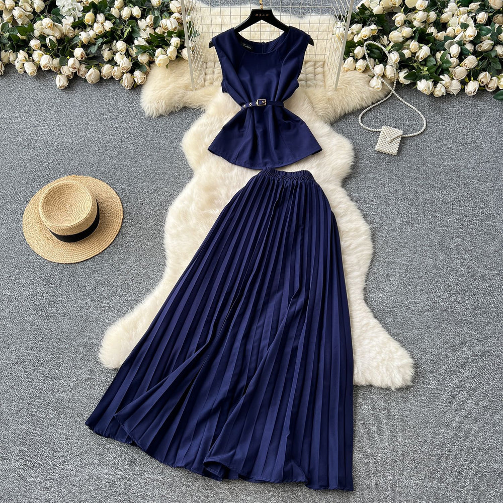 Light mature style strappy waist round neck sleeveless tops + high waistslimming look large swing pleated skirt frenchtwo-piece set