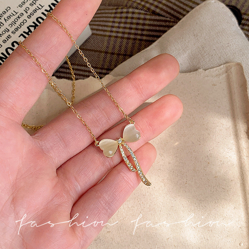 Minimalist gold cat's eye butterfly necklace - women's delicate and elegant thin chain, versatile and chic, choker style