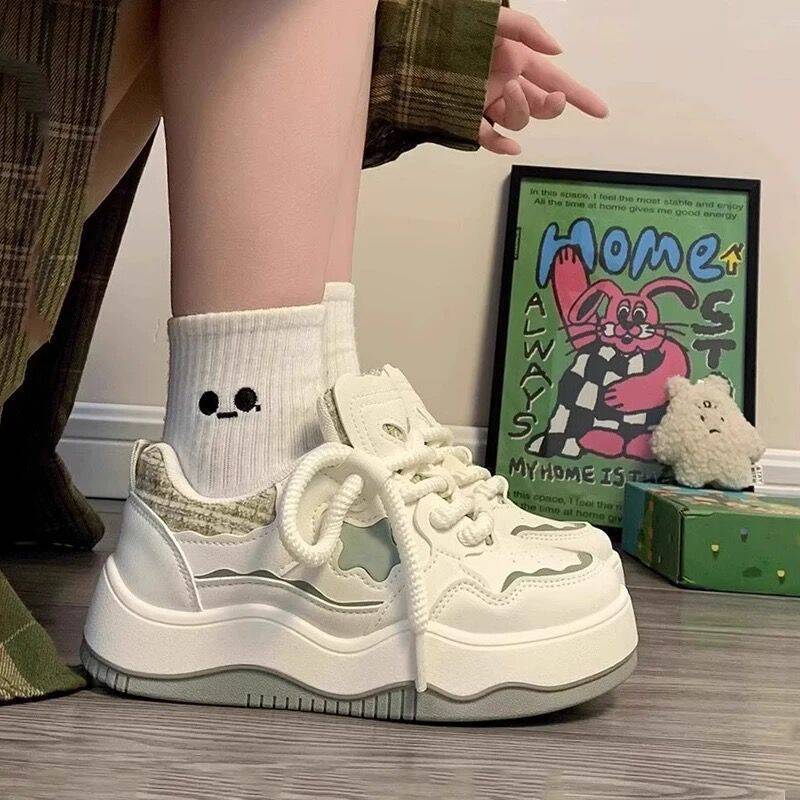 K-style sports women's shoes new arrival2026 popular women's shoes ins trendy thick sole sneakers niche style american retrowhite shoes
