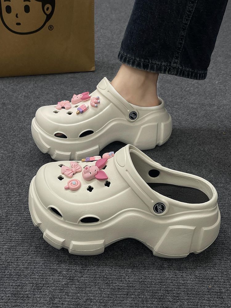 Women's clogs - new 2024 summer collection: chunky sole, non-slip, trendy office-ready, height-increasing, closed-toe sandals for beach and everyday wear