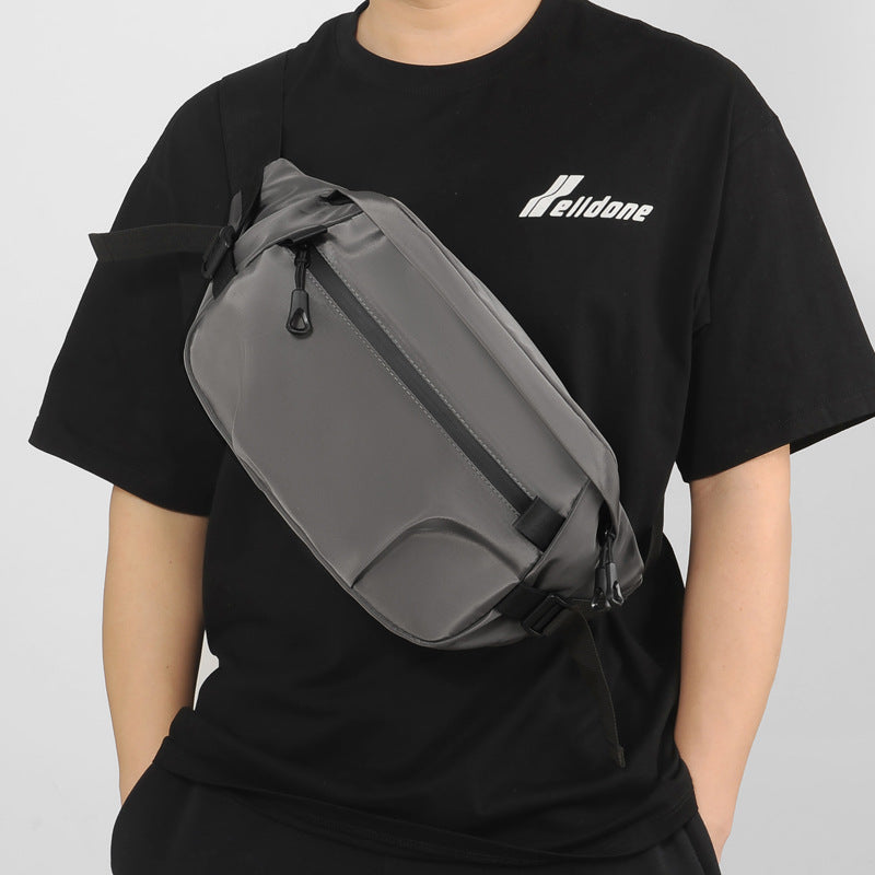 Source Factory New Fashion and Simple Men's Breast Bag Large Capacity Wear-resistant Anti-splashing Fanny Bag Casual Messenger Bag