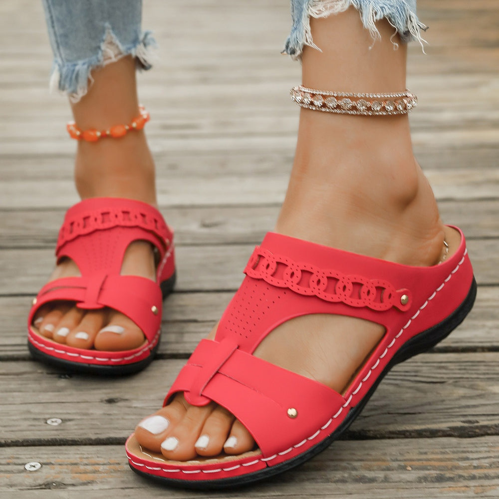 summer retro cross-border round toe slip-on sandals women's stitching wedge heel cut outplus size metal sandals