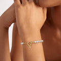 European and american cross-border faux pearl bracelet with 26 english alphabet pendant design - minimalist chic handmade beaded jewelry