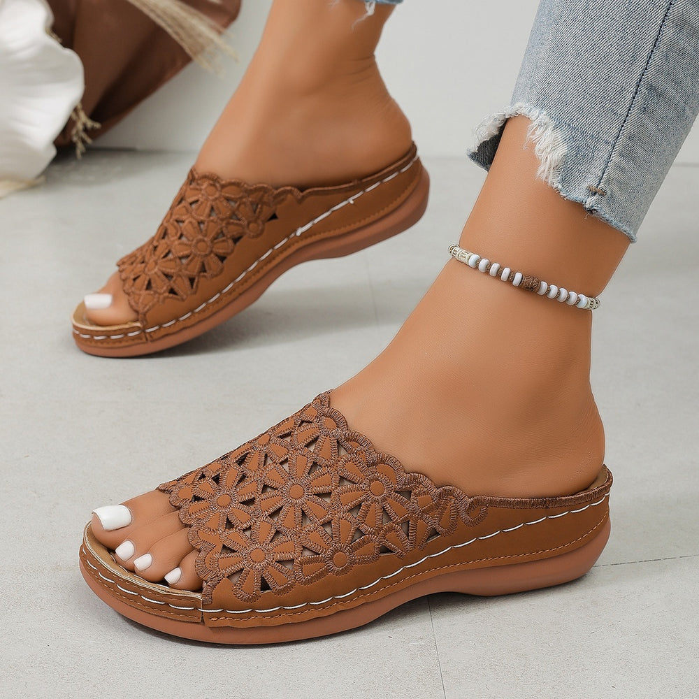 summer new arrival: plus-size women's casual comfort floral cutout slip-on flat sandals - wholesale
