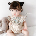 Infant and toddler summer lightweight romper, stylish floral print flutter-sleeve onesie for both boys and girls, perfect for outings – fashionable open-back design
