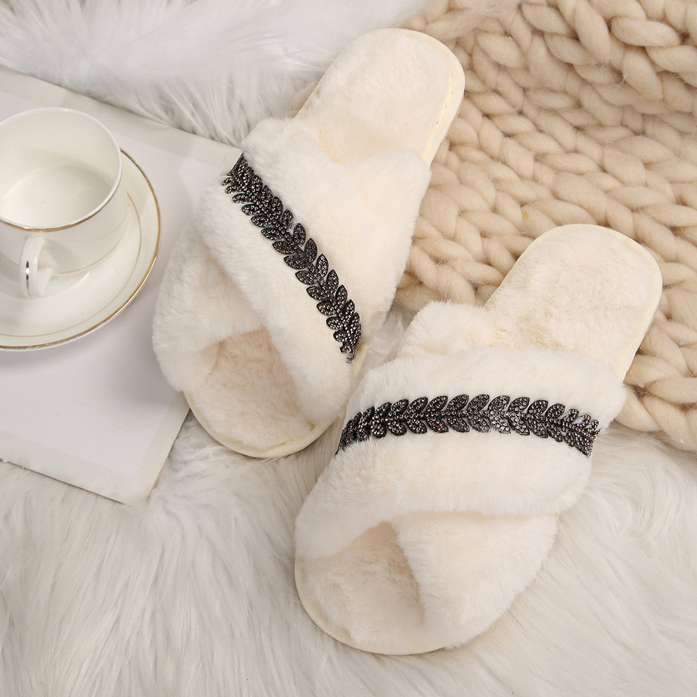 Wholesale autumn/winter new arrival criss-cross color chain rhinestone trendy fashion indoor home anti-slip warm soft fuzzy slippers