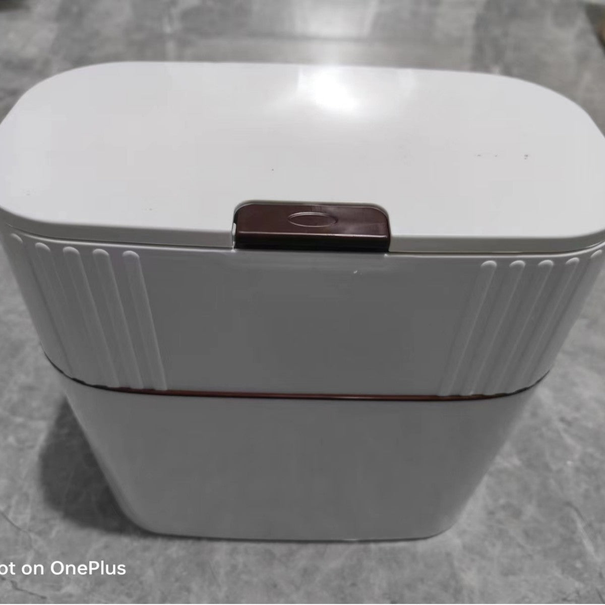 Smart trash can 2024 new inductive household wall-mounted toilet toilet automatic electric large-capacity cylinder