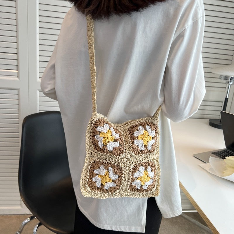 Small lucky bag woven messenger bag fashionable versatile small bag shoulder woven bag summer Internet celebrity niche woven shoulder bag