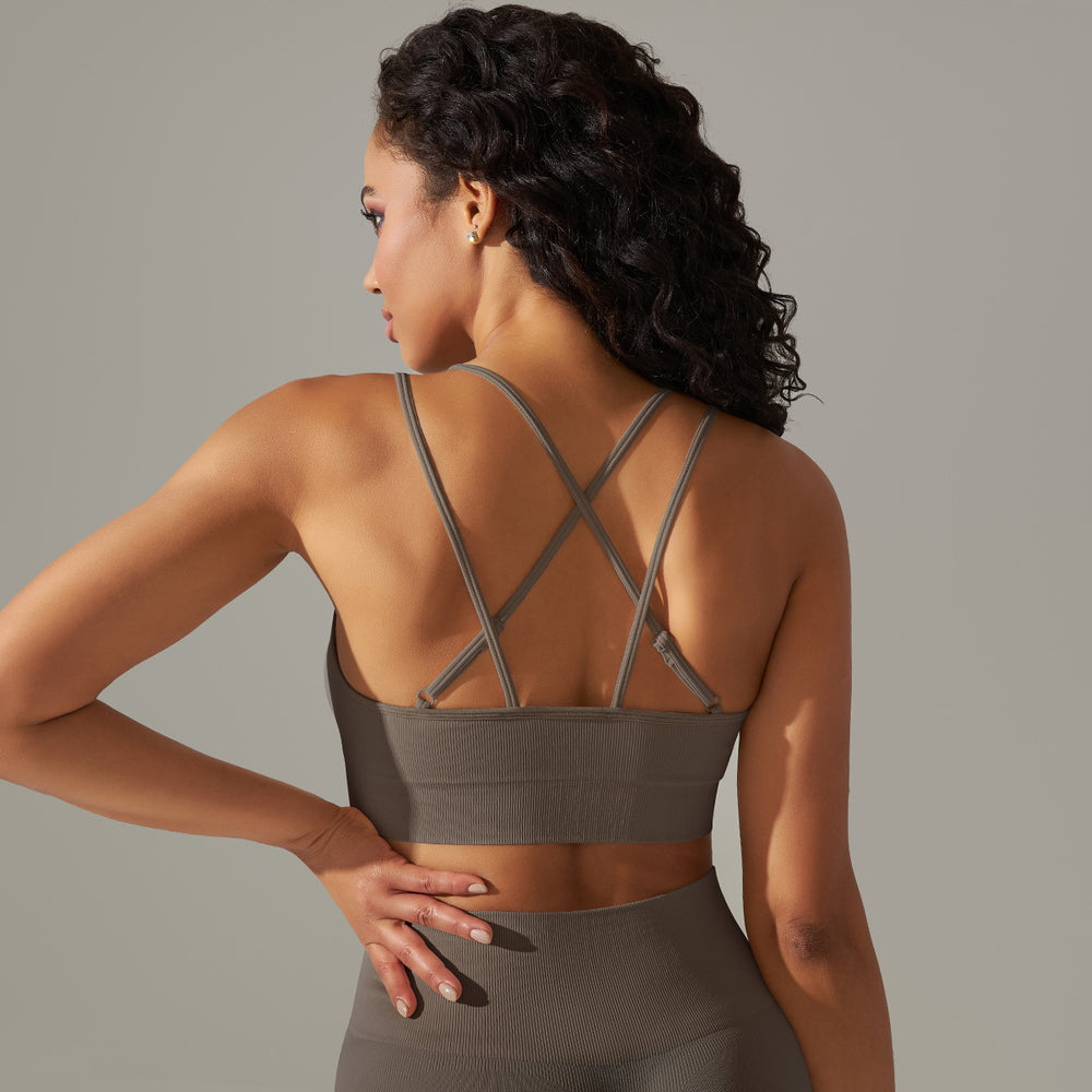 New seamless knit yoga set: high-waisted, butt-lifting leggings with a beautiful back design – perfect for peach-hued girls, running, and fitness