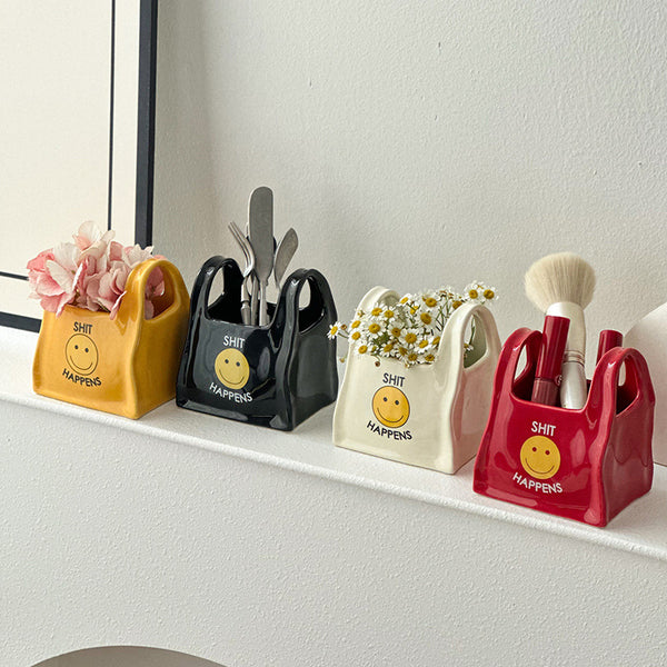 Personalized hand pinch bag desktop creative ceramic pen holder remote control stationery storage box makeup pen storage bucket small ornament