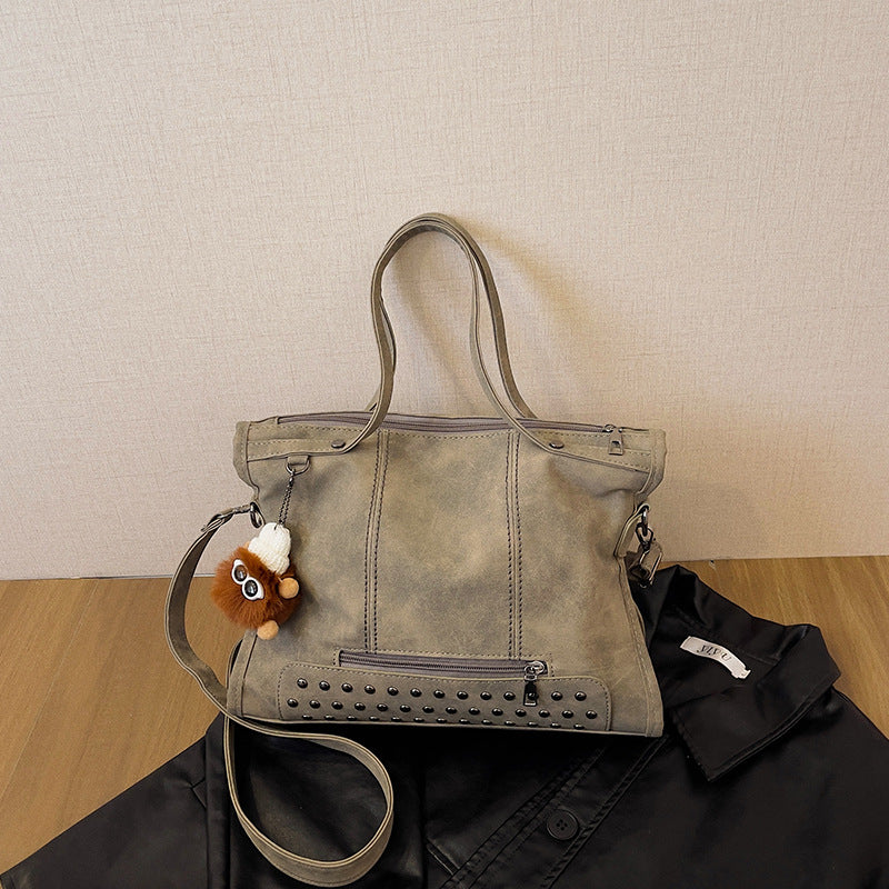 Cross-border  women's bags, new women's bags, rivets, fringed bags, car bags, women's portable shoulder bags