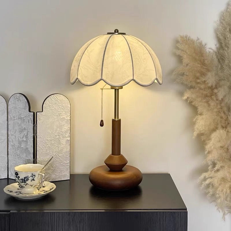 Mushroom table lamp bedroom bedside lamp retro bauhaus old shanghai study decoration ornaments atmosphere lamp solid wood lamp