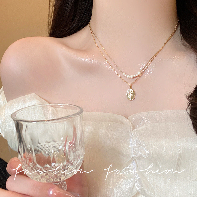 Double-layered rose pearl necklace for women accessible luxuryniche styleclassy sense of neck chain eleganteasiest for match clavicle chain accessories