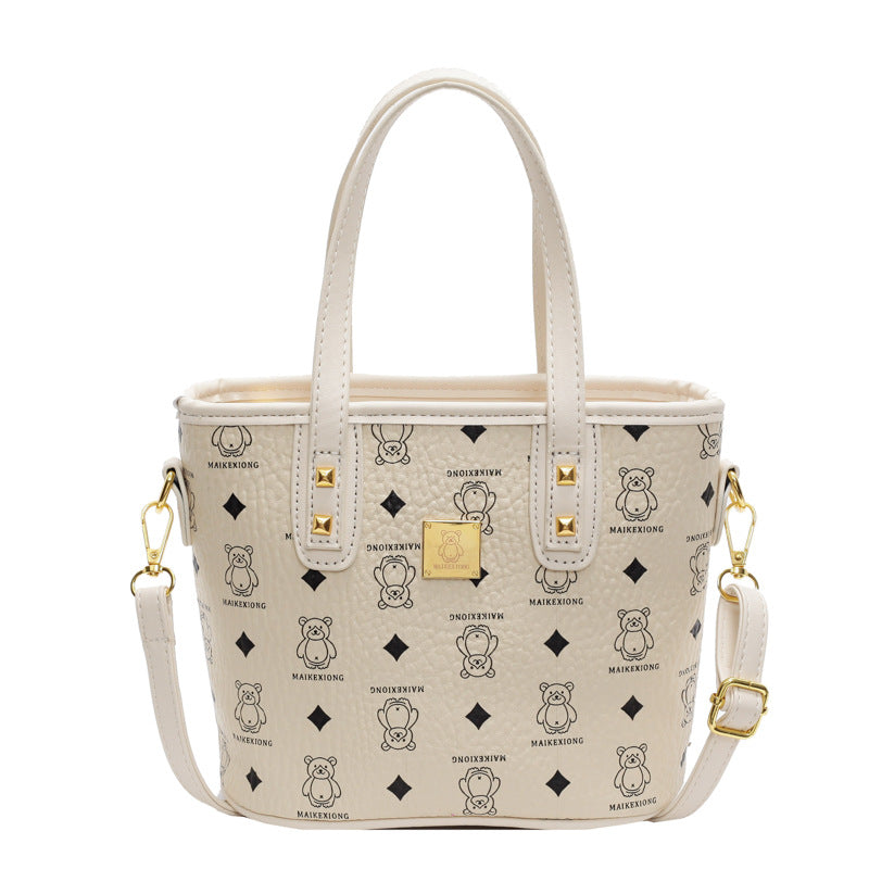 This year's popular women's bags: 2025 new versatile trendy shoulder and crossbody bags, high-end small square bags, and influencer-approved tote bags