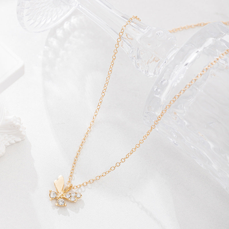 Wholesale alloy clavicle chain fashion jewelry - european & american style, versatile, diamond-studded pendant, delicate butterfly necklace for women
