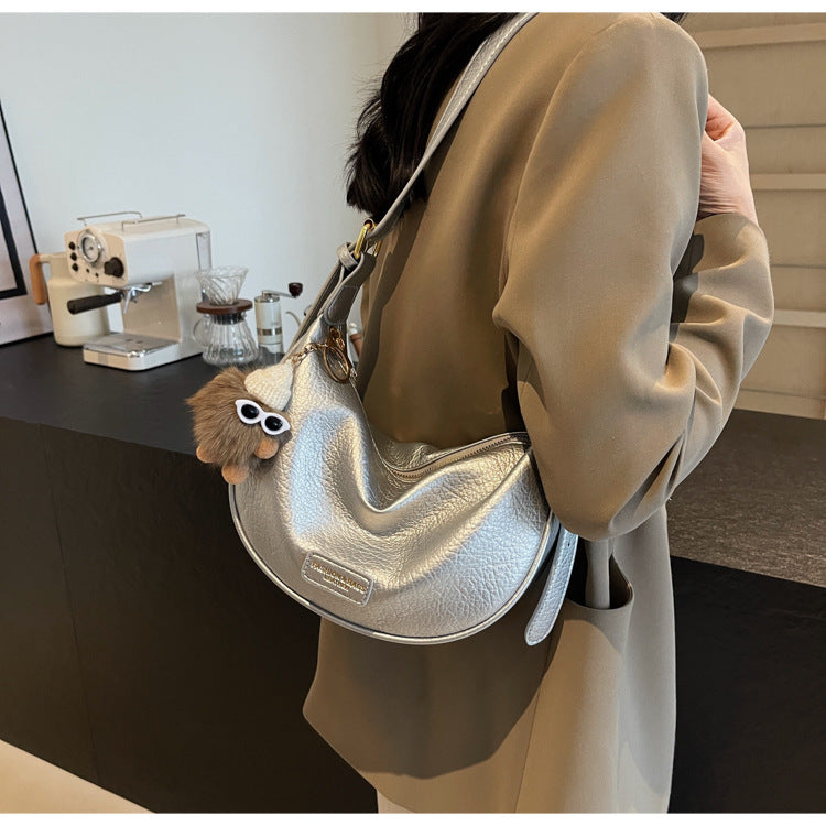 Cross-border high-quality textured bags women's large-capacity 2025 new autumn and winter versatile fashion messenger bags commuter dumpling bags