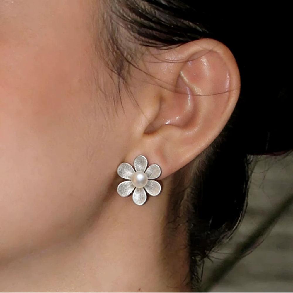 Niche style atmosphere retrostereo handmade brushed flower sunflower men's and women's earrings thick silver high quality earrings