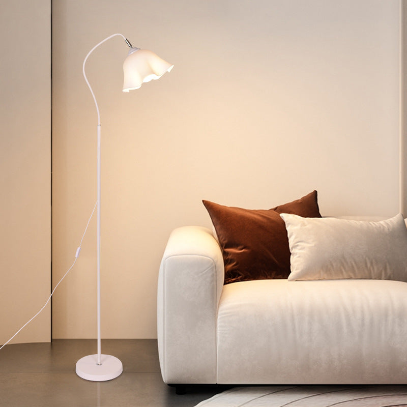 Modern minimalist cream petal floor lamp - nordic style living room sofa side bedroom bedside flower standing table lamp