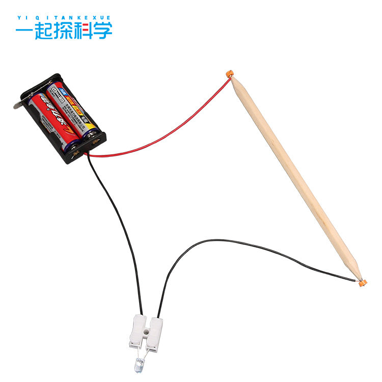 Pencil conduction, primary school students handmade DIY circuit science experiment puzzle invention technology small production toy materials
