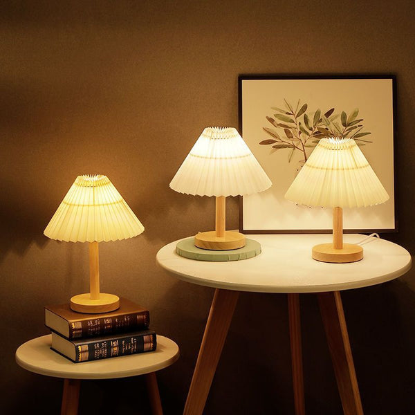 Pleated table lamp Nordic ins style bedroom bedside lamp Japanese breastfeeding night light net red light girl dormitory decoration