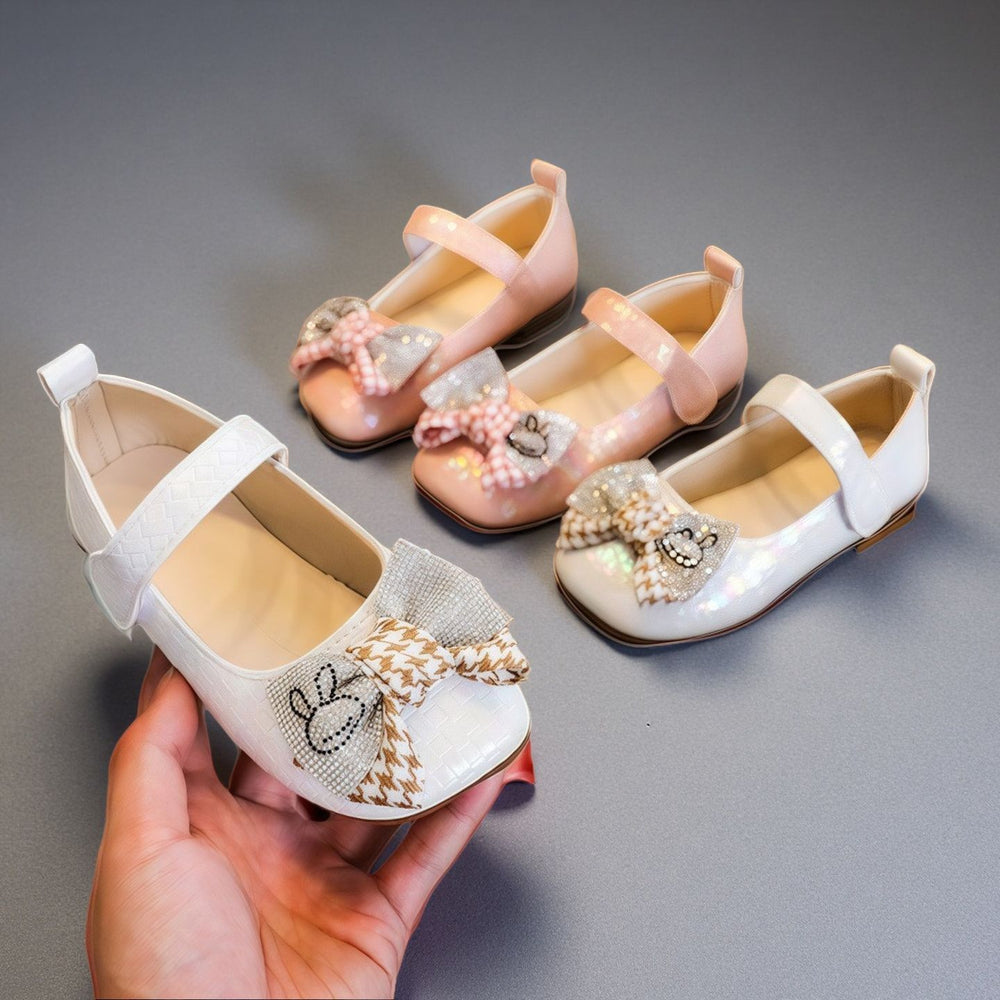 Girls' princess shoes: new autumn  collection - soft leather ballet flats with bow detail, stylish moccasins for toddlers and big kids