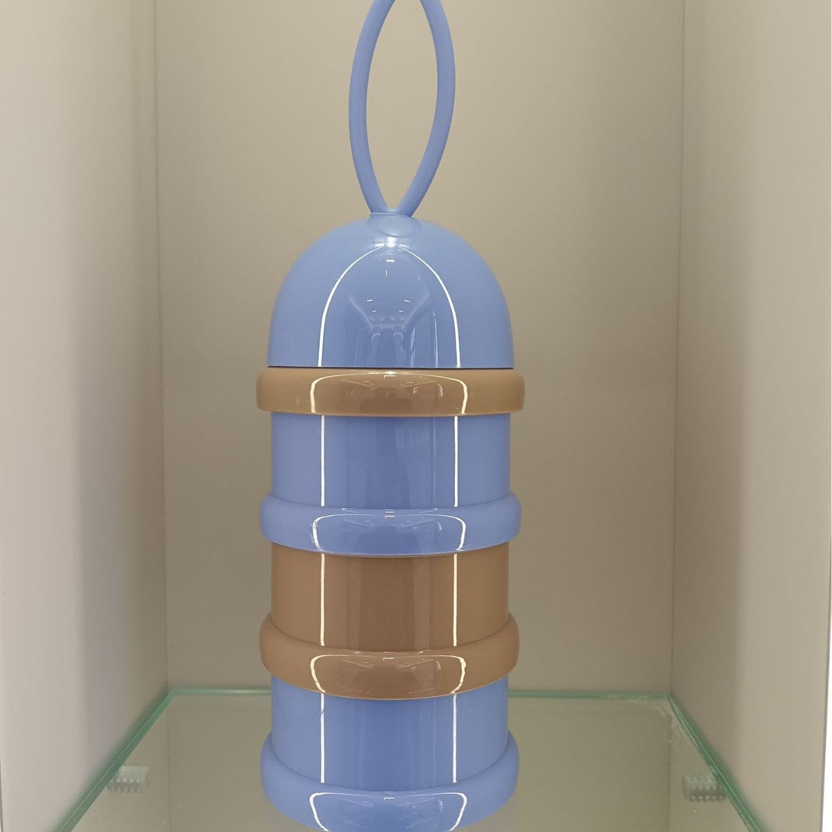 Portable baby milk powder box, sub-packaging milk powder can, independent sealing of milk powder compartment away from light, portable out milk powder storage box